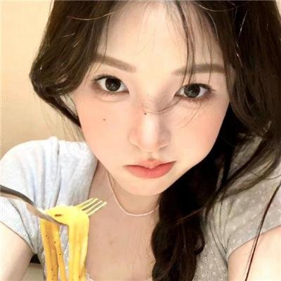 心不在焉的服务生